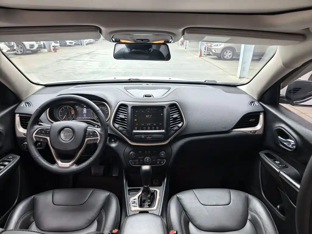 Jeep Cherokee 2.0L Superior Edition, фото 11