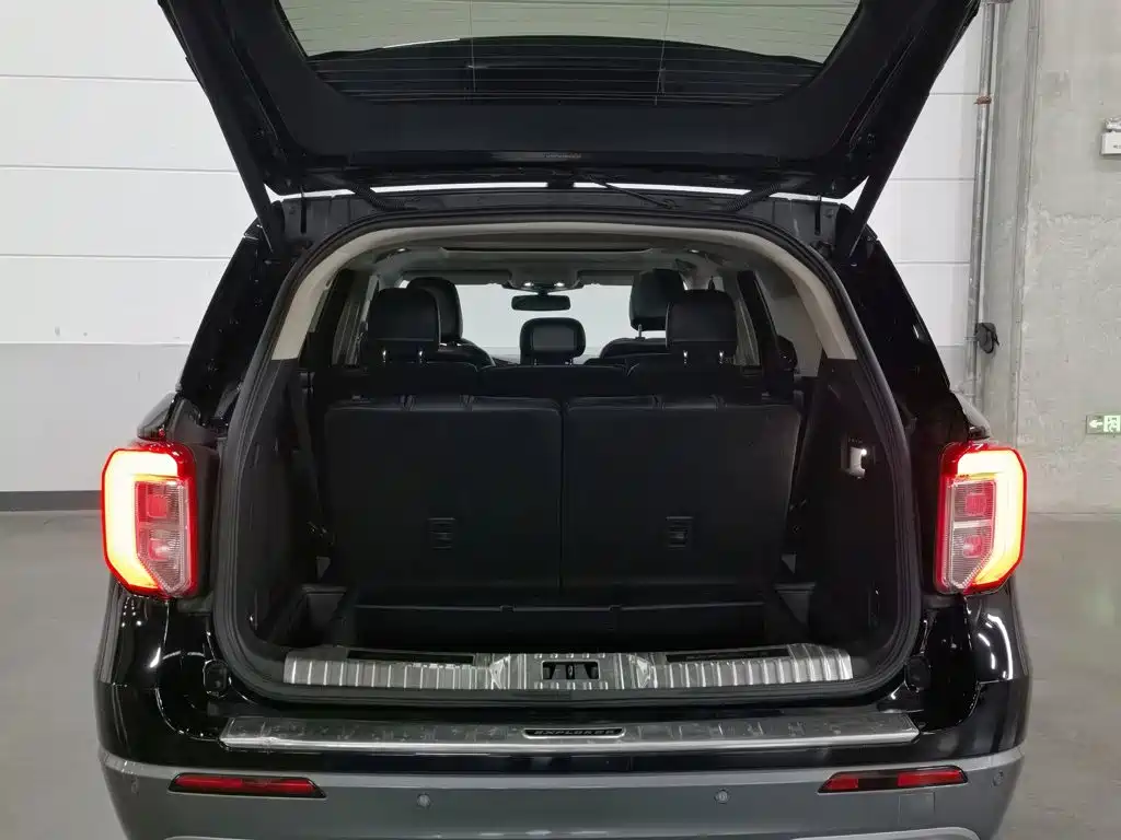 Ford Explorer — миниатюра 16