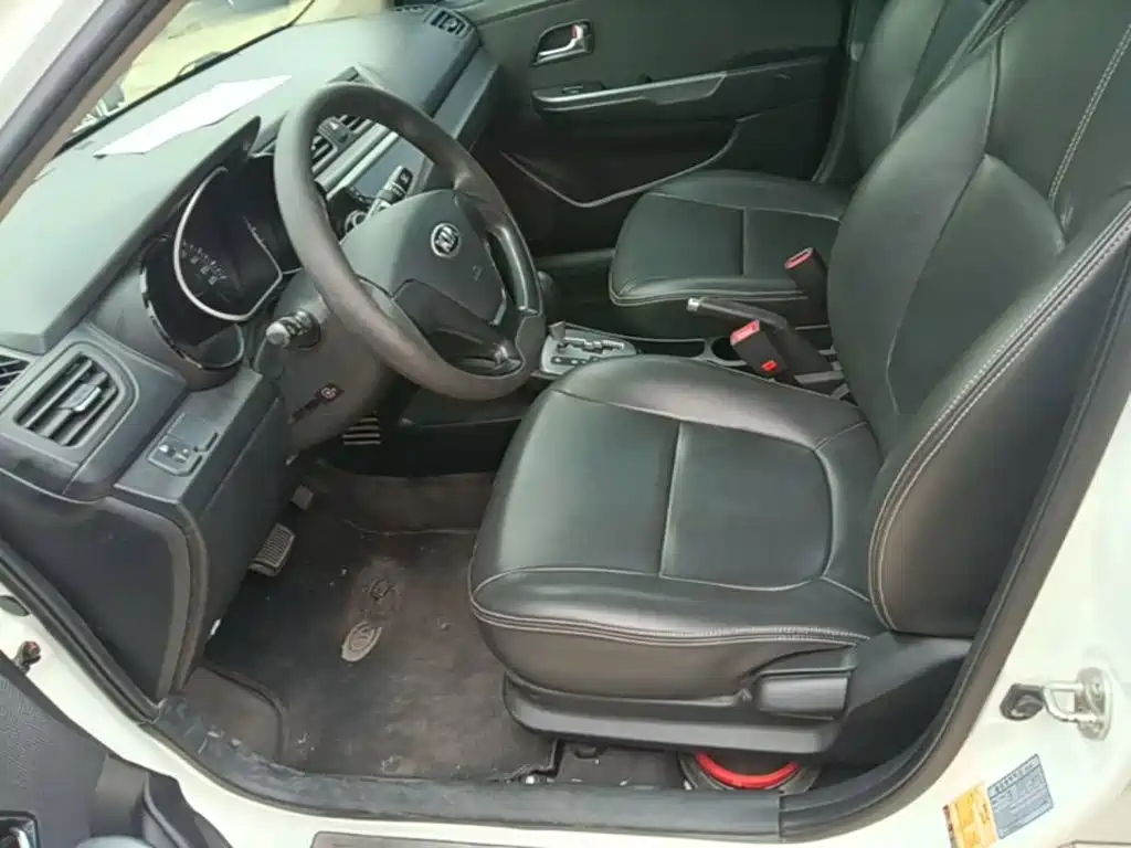 Kia K2 — миниатюра 15