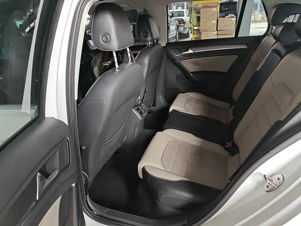 Volkswagen Golf — миниатюра 17
