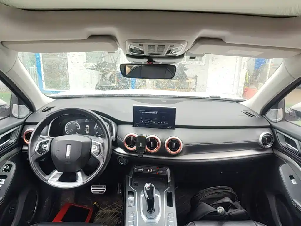 Wey Wey VV6 — миниатюра 10