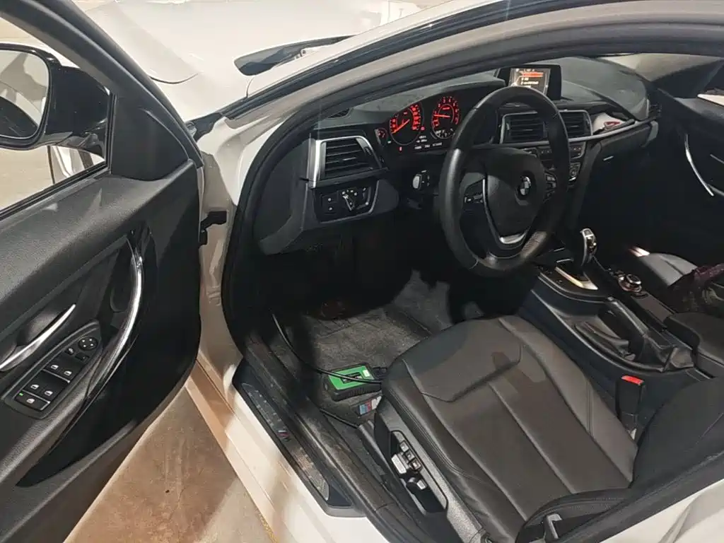 BMW 3 Series — миниатюра 16