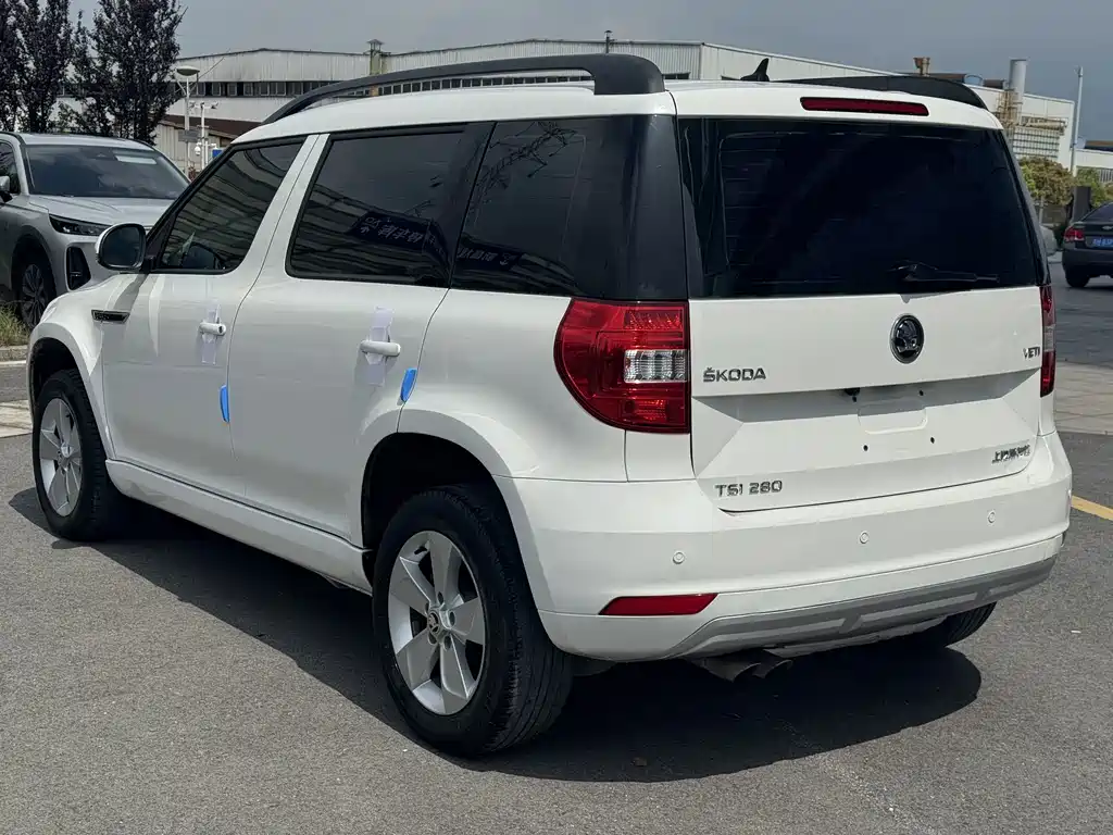 Skoda Yeti TSI280 DSG Forward Edition, фото 25