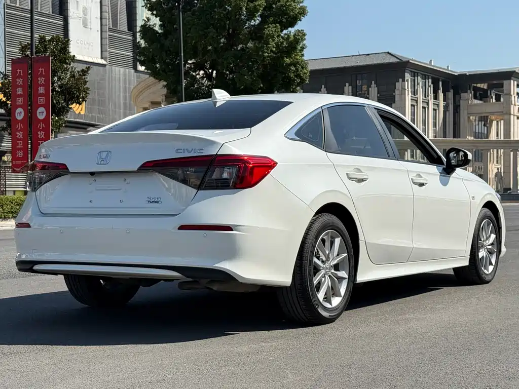 Honda Civic — миниатюра 9