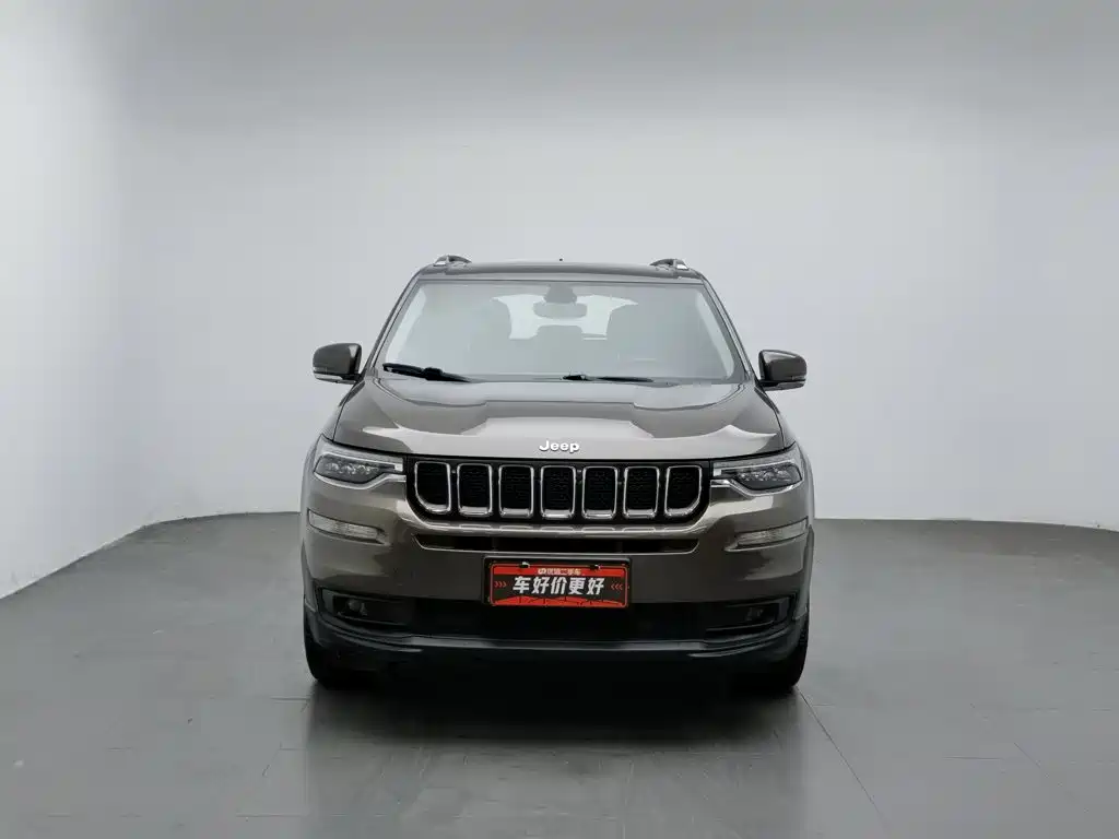 Jeep Commander — миниатюра 3