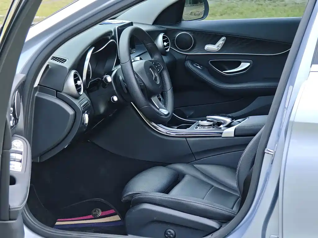 Mercedes-Benz C-Class (Import) — миниатюра 20