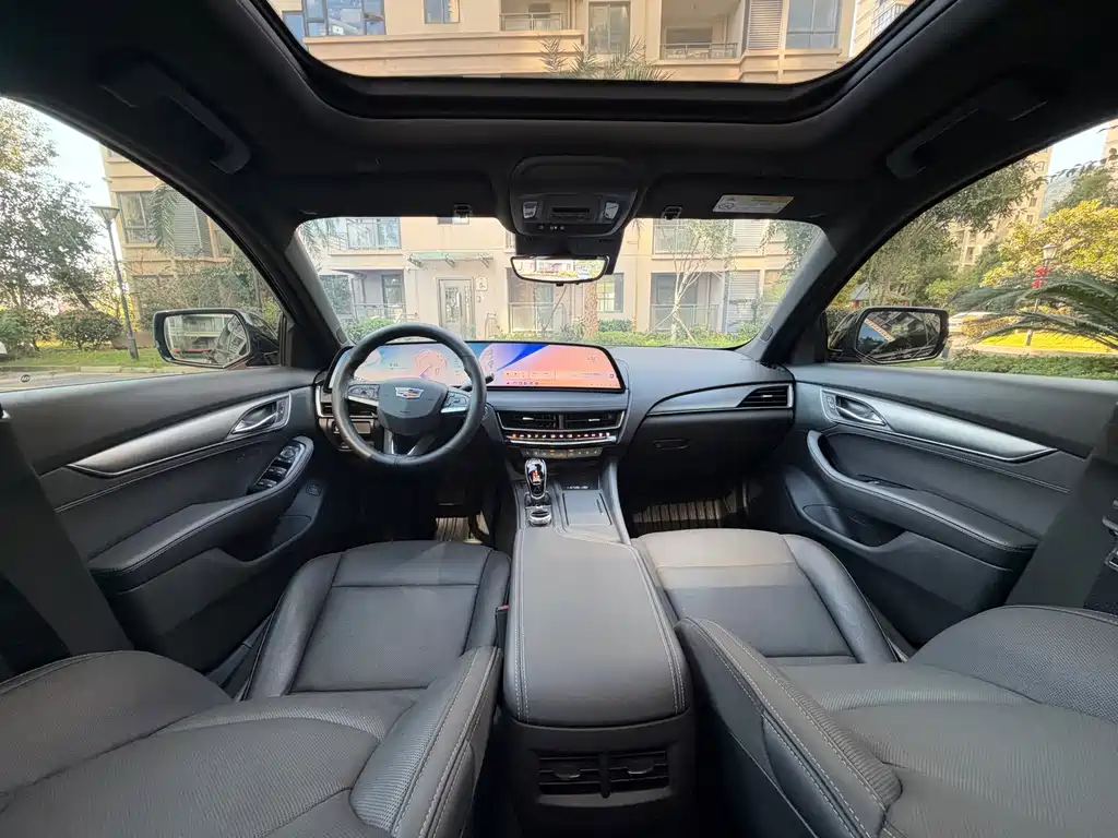 Cadillac CT5 — миниатюра 14