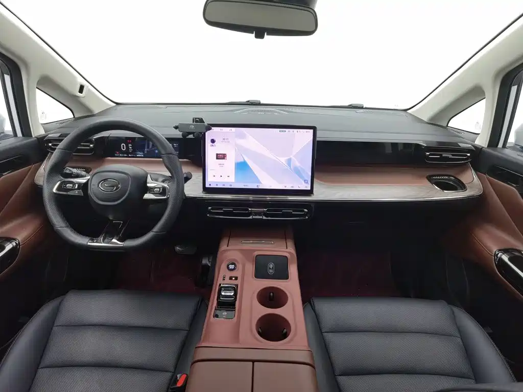GAC Motor Trumpchi E8 PHEV — миниатюра 5