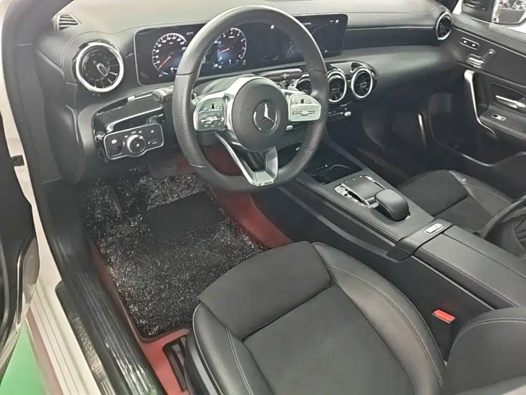 Mercedes-Benz A-Class — миниатюра 10