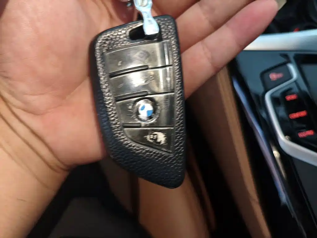BMW 5 Series — миниатюра 12