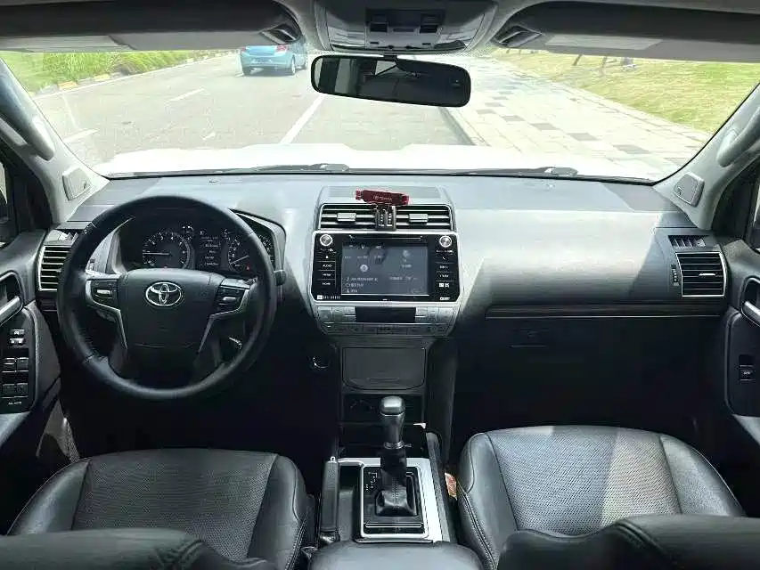 Toyota Prado — миниатюра 8