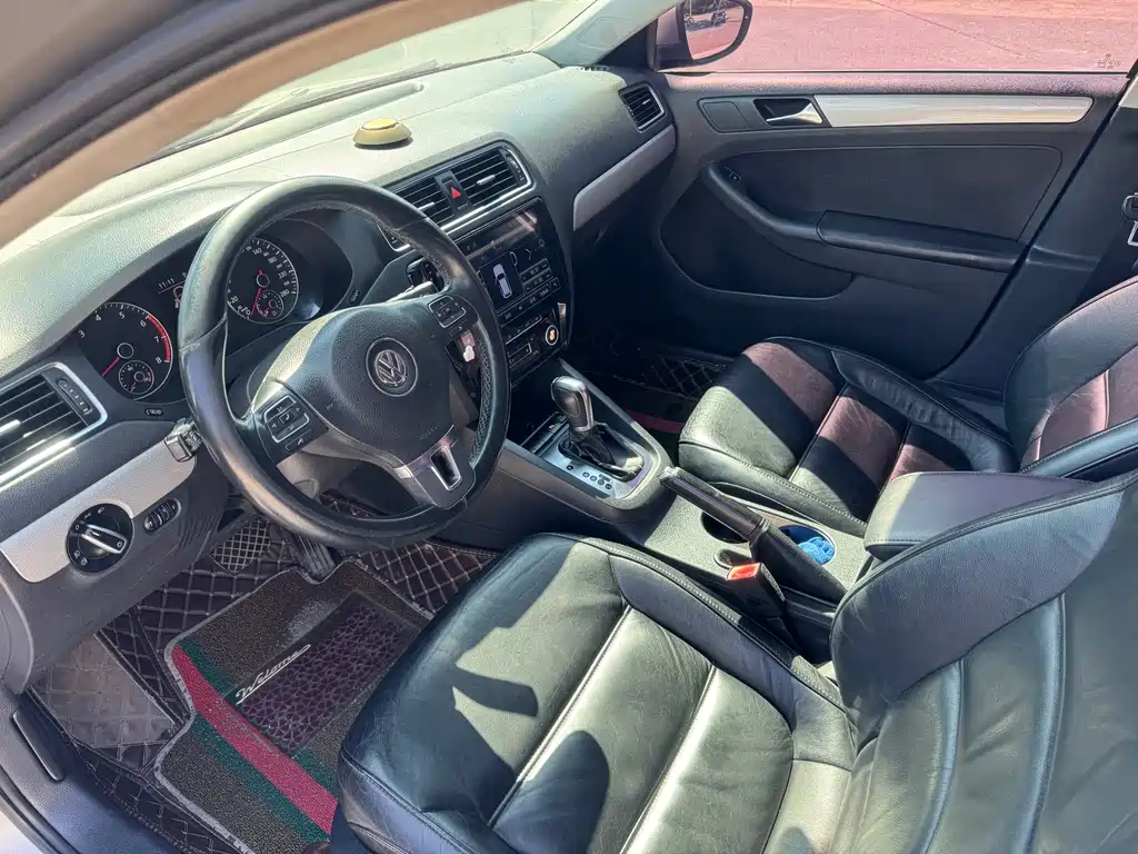 Volkswagen Sagitar — миниатюра 4