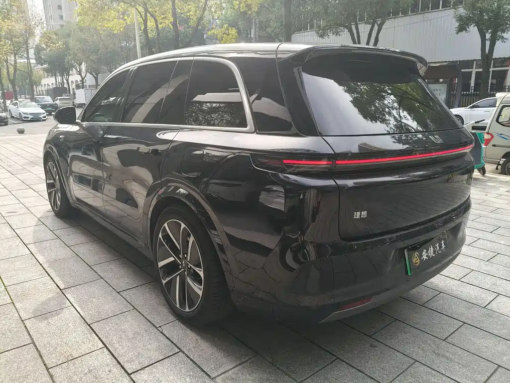 Li Auto IDEAL L8