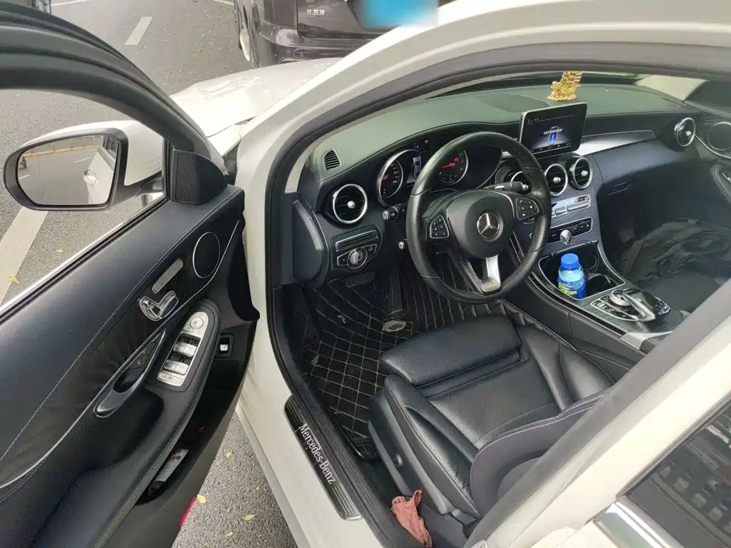 Mercedes-Benz C-Class — миниатюра 14