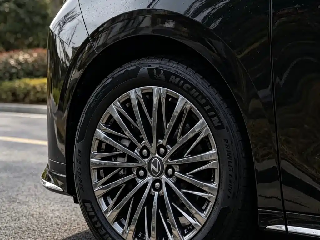 Lexus LM — миниатюра 5