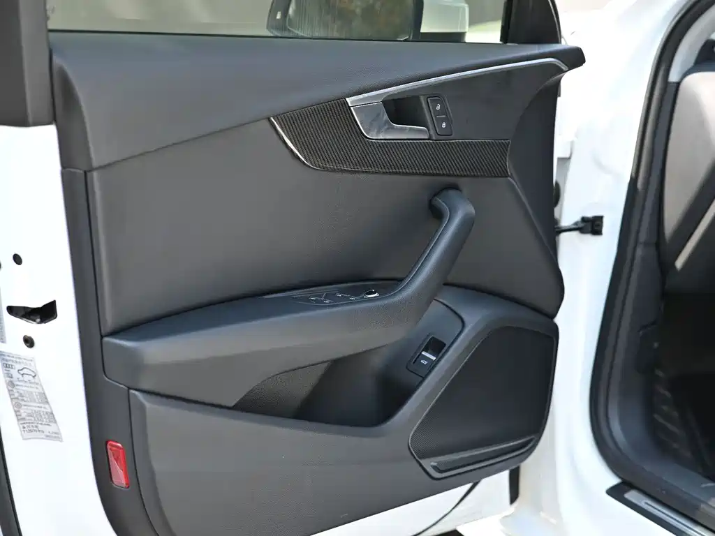 Audi A4L — миниатюра 11