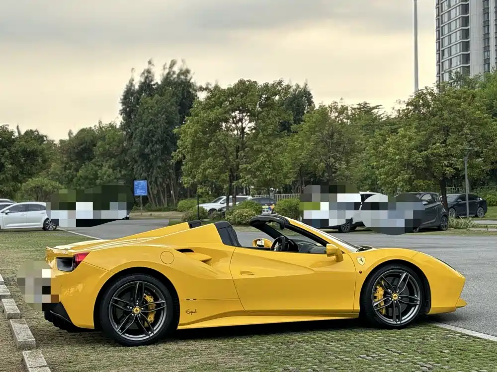Ferrari 488 — миниатюра 5