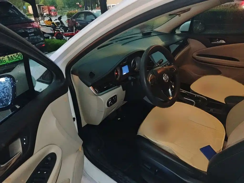 Buick Verano — миниатюра 14