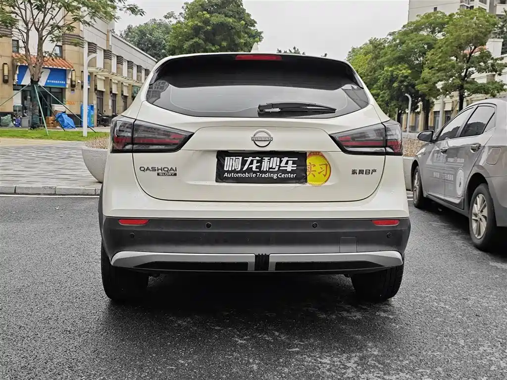 Nissan Qashqai — миниатюра 8