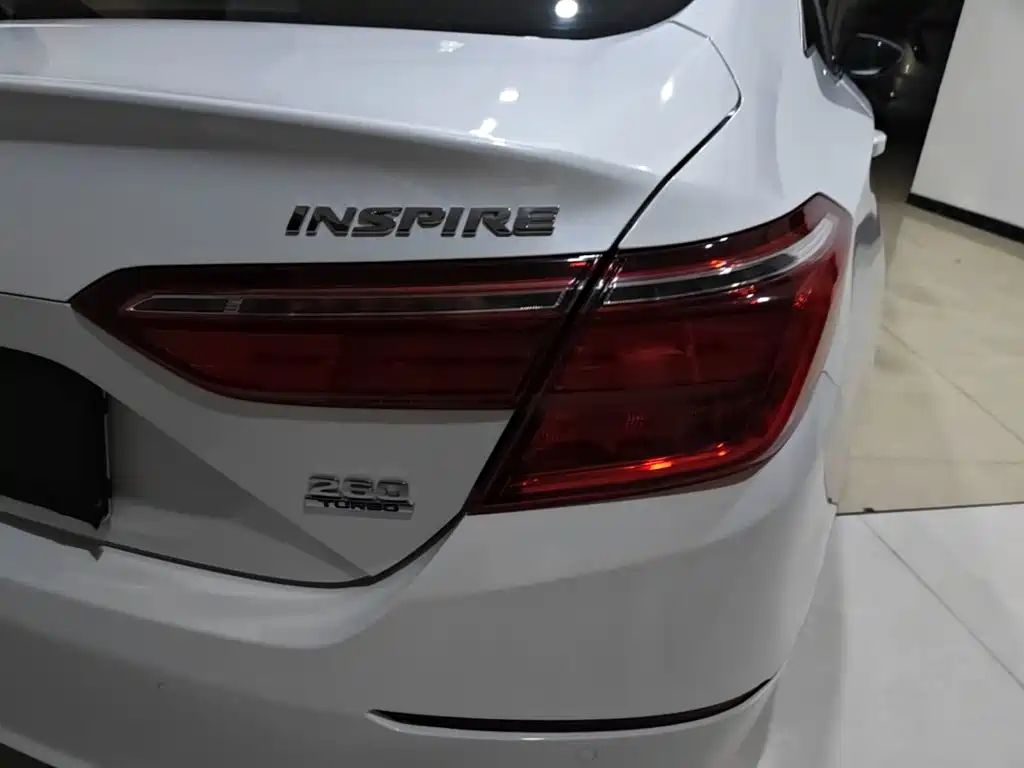 Honda Inspire — миниатюра 8