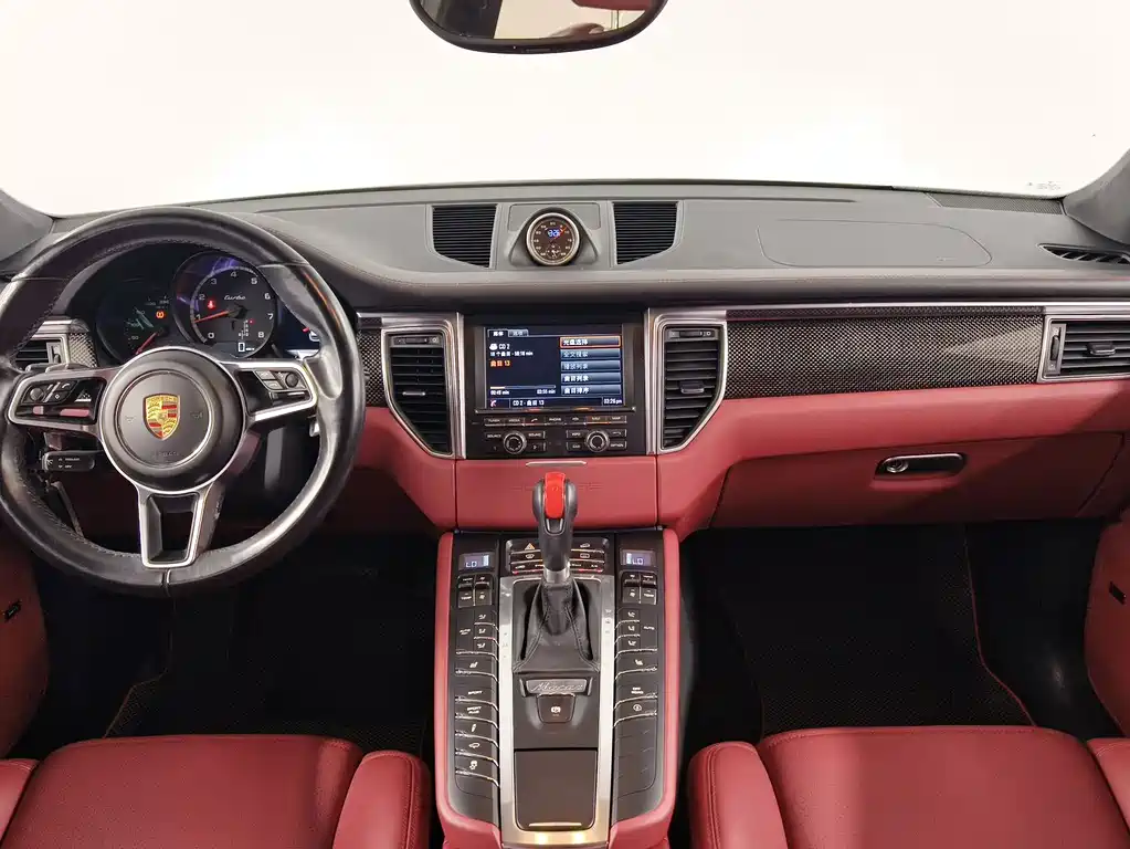 Porsche Macan — миниатюра 10