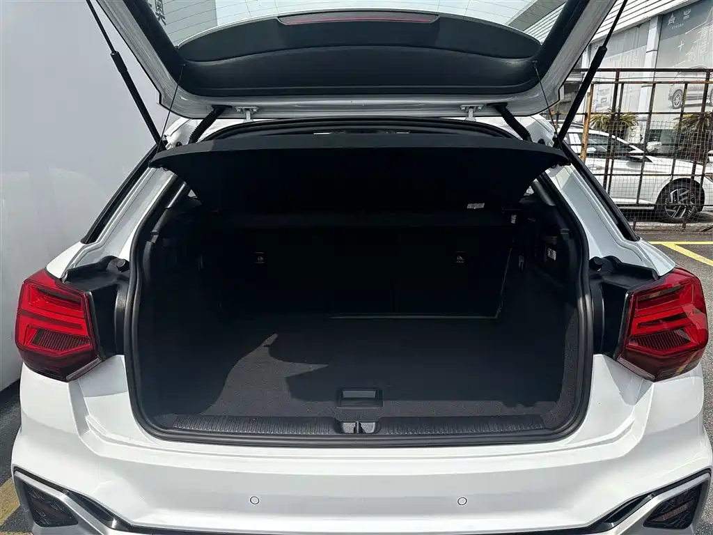 Audi Q2L 2024 35TFSI