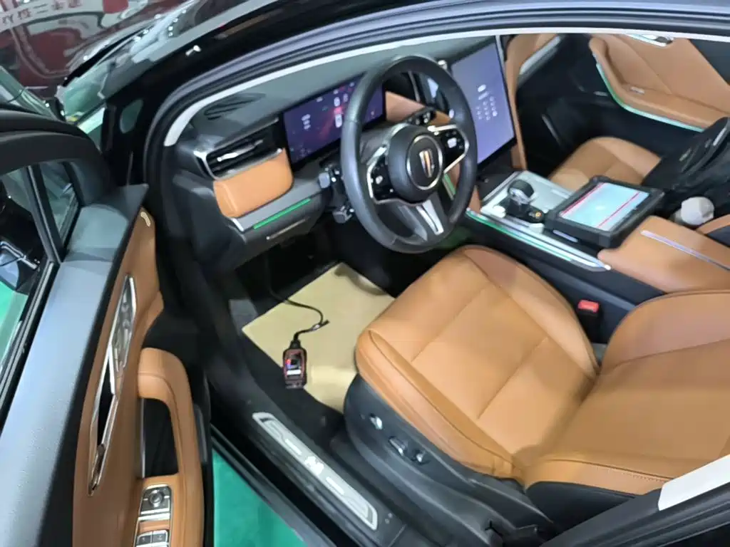 Hongqi Hongqi HS7 PHEV — миниатюра 16
