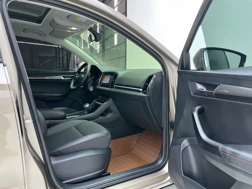 Skoda Karoq — миниатюра 30