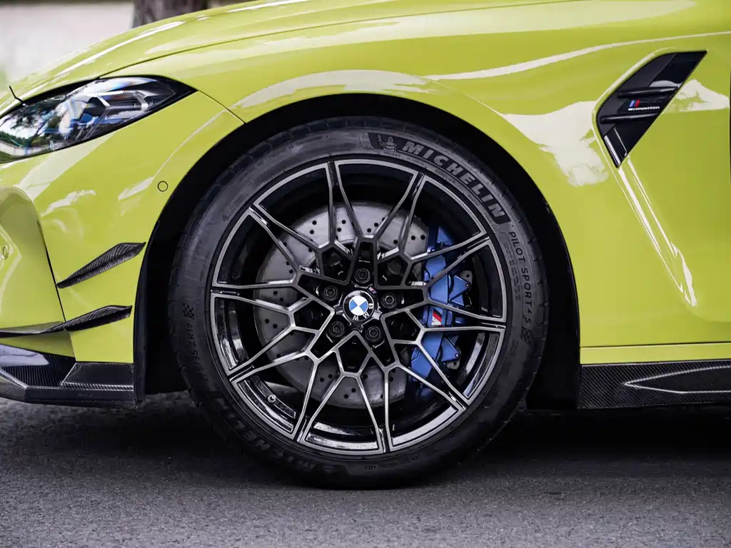 BMW M4 — миниатюра 4