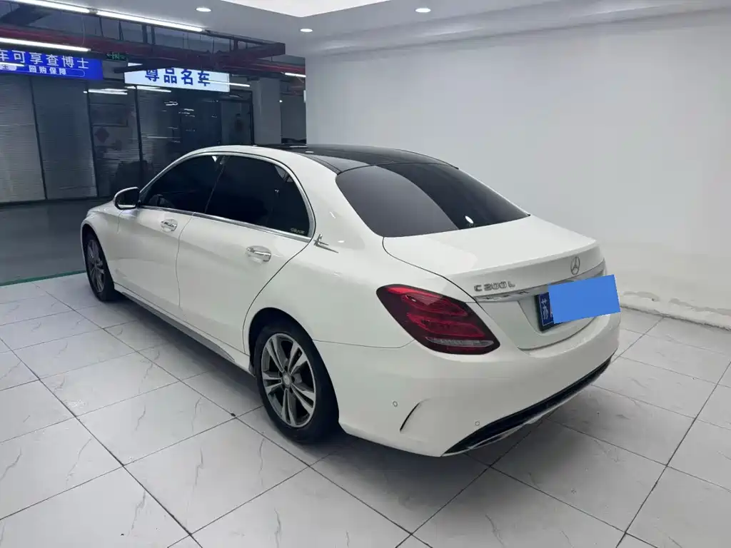 Mercedes-Benz C-Class — миниатюра 5
