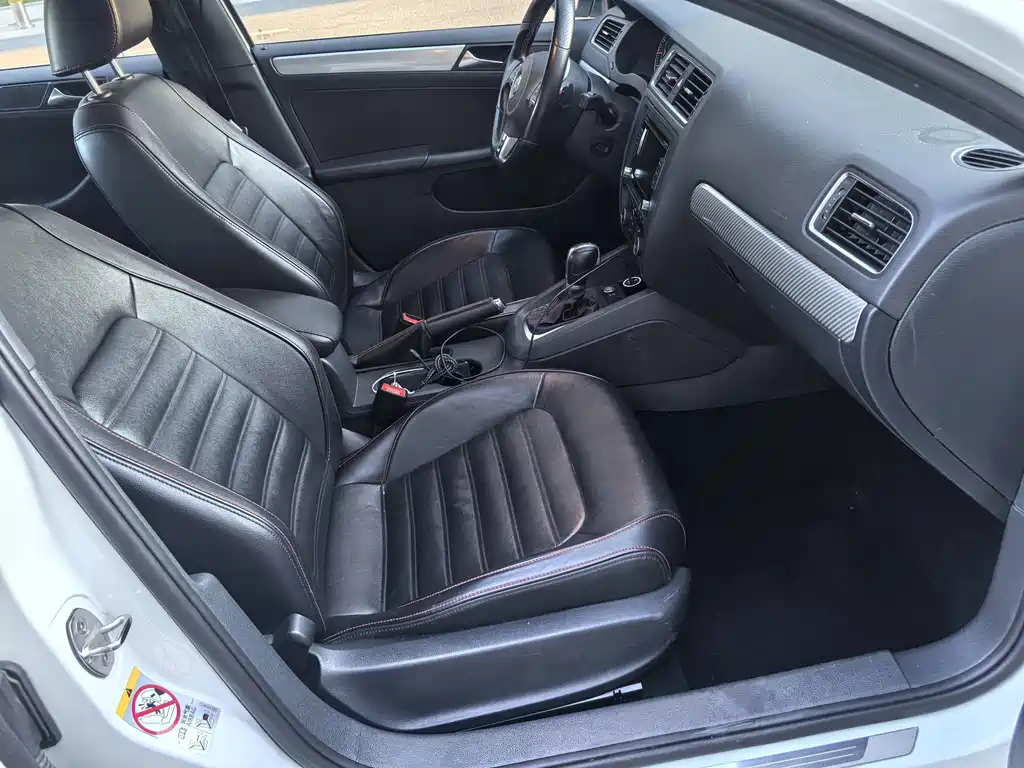 Volkswagen Sagitar — миниатюра 13