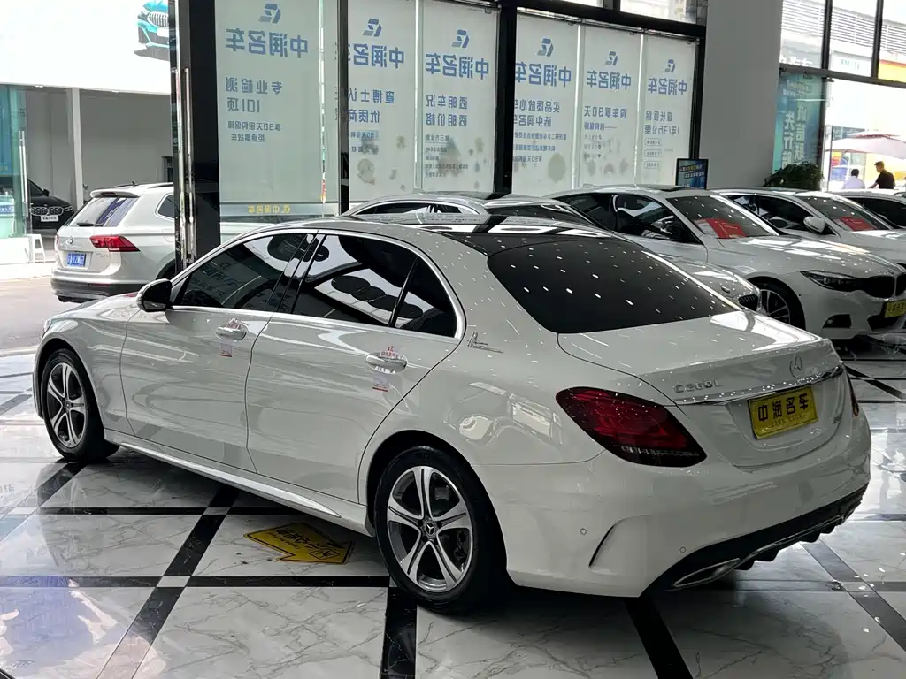 Mercedes-Benz C-Class — миниатюра 14