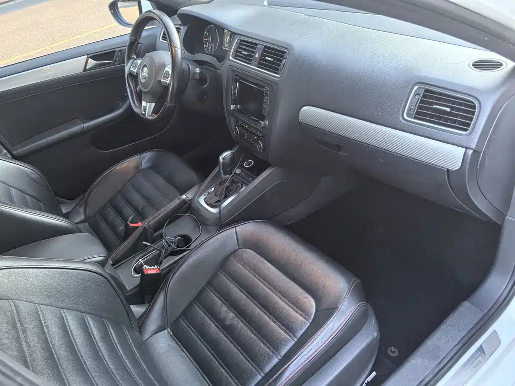 Volkswagen Sagitar — миниатюра 12