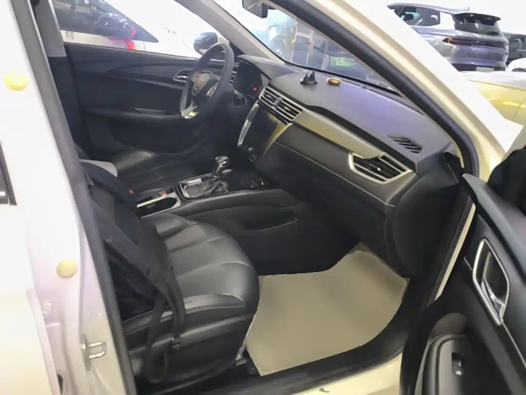 Roewe i5 — миниатюра 25