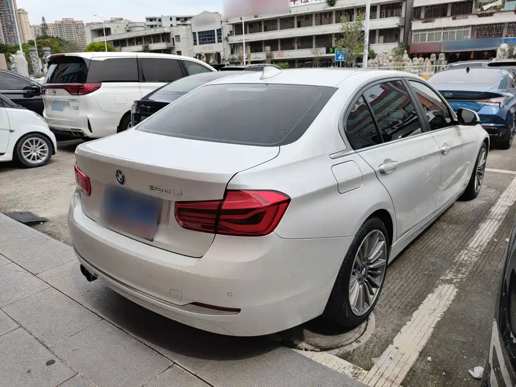BMW 3 Series — миниатюра 7
