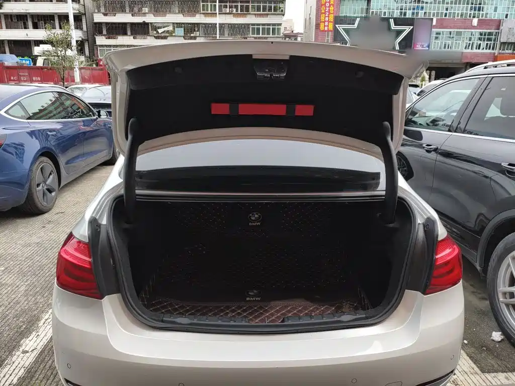 BMW 3 Series — миниатюра 19