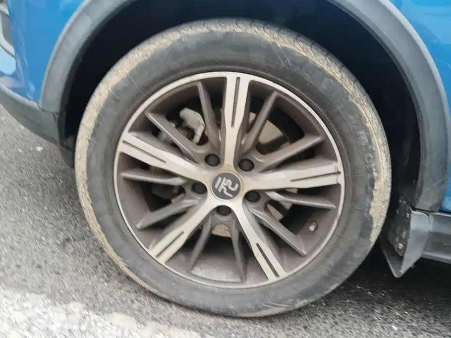 BYD Yuan EV — миниатюра 6