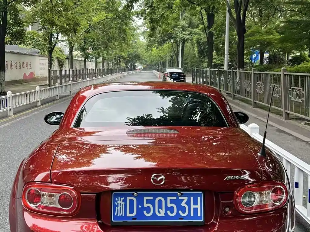 Mazda MX-5 — миниатюра 5