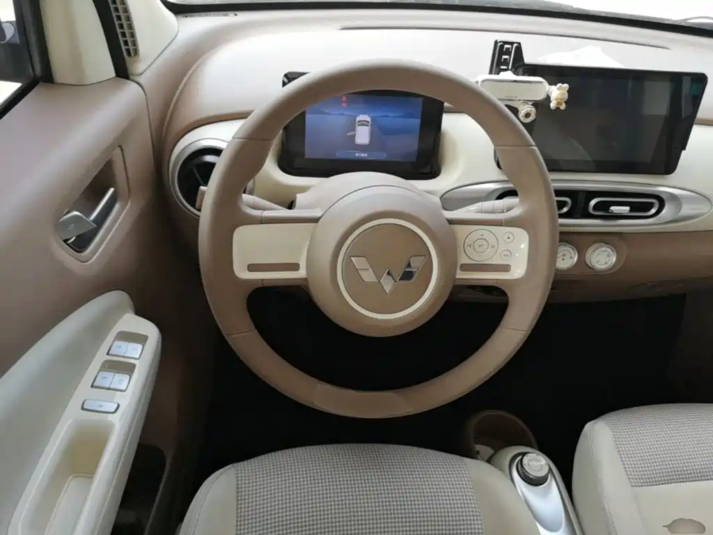 Wuling MINIEV — миниатюра 11