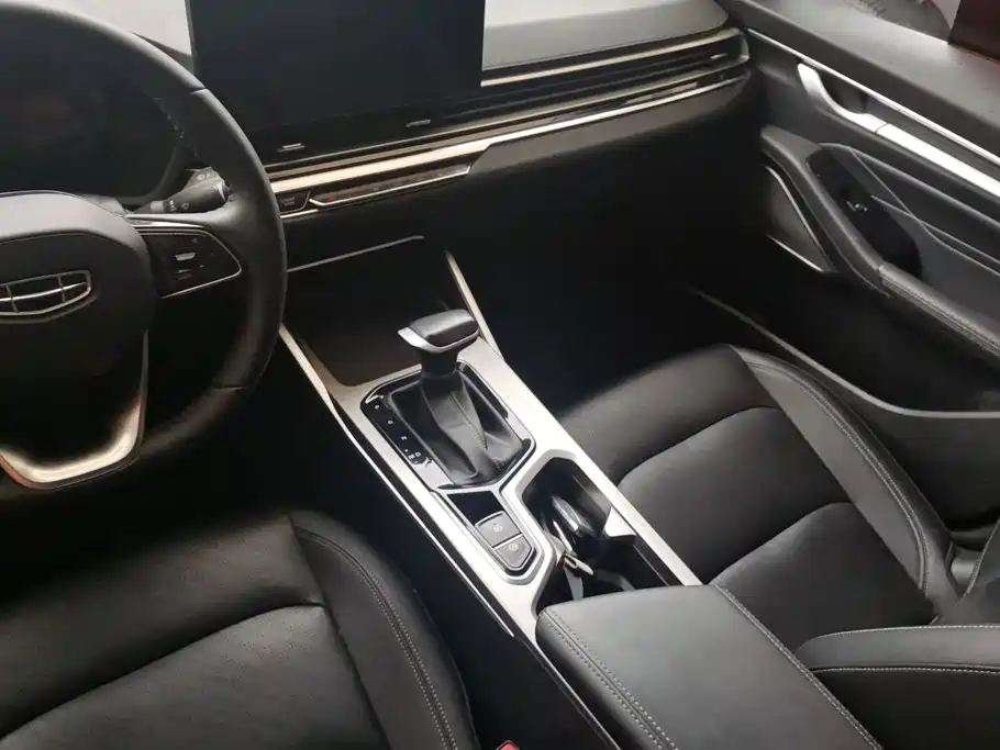Geely Emgrand — миниатюра 16
