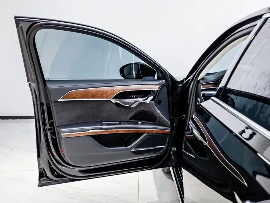 Audi A8 — миниатюра 8