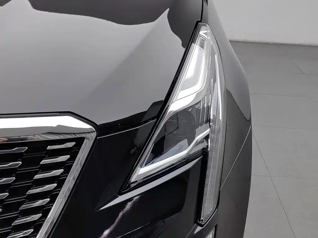 Cadillac XT5 — миниатюра 7