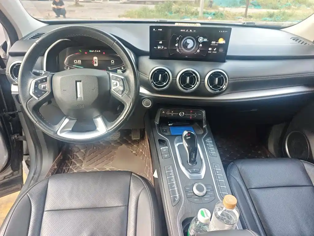 Wey Wey VV6 — миниатюра 5