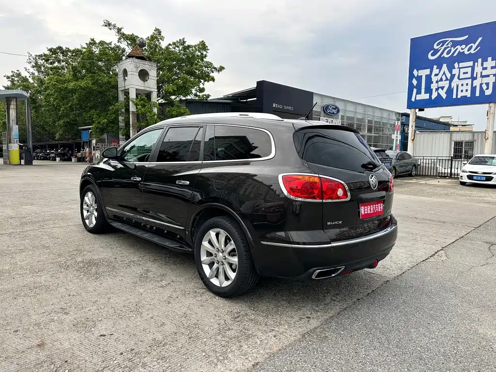 Buick Enclave — миниатюра 6