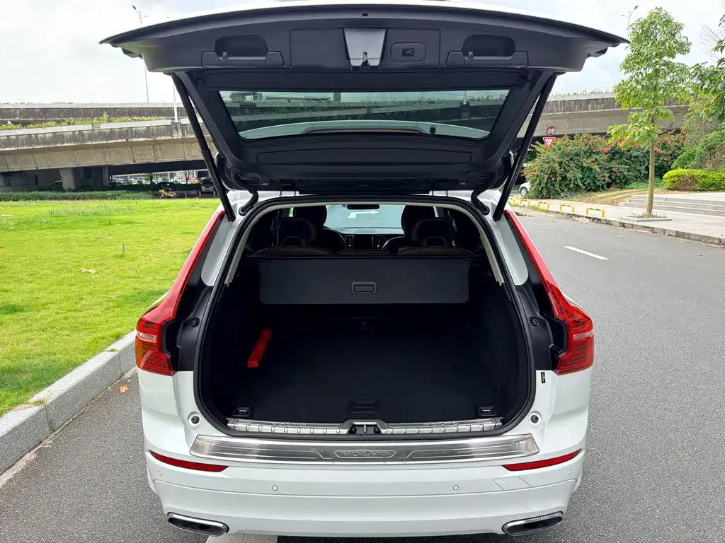 Volvo XC60 — миниатюра 37
