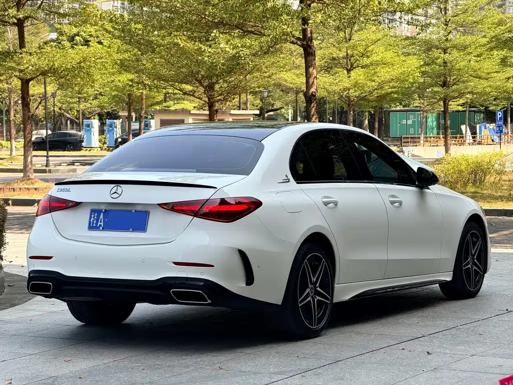 Mercedes-Benz C-Class — миниатюра 4