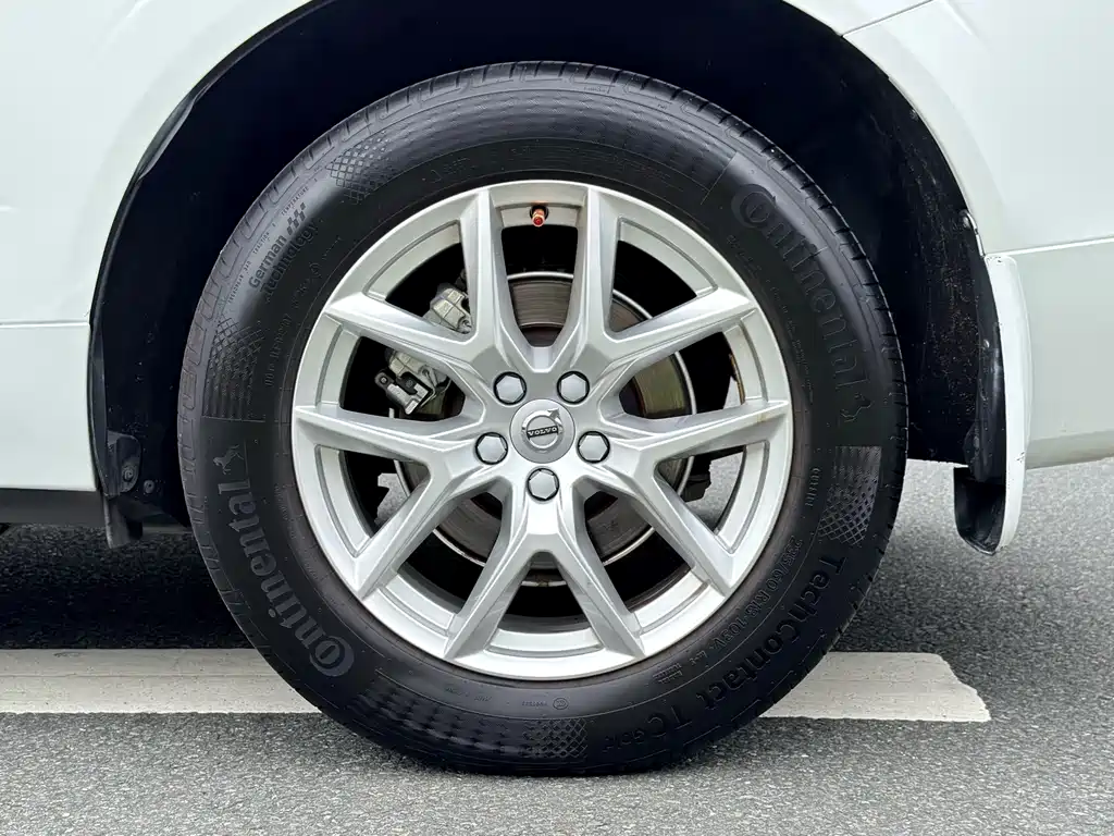 Volvo XC60 — миниатюра 40