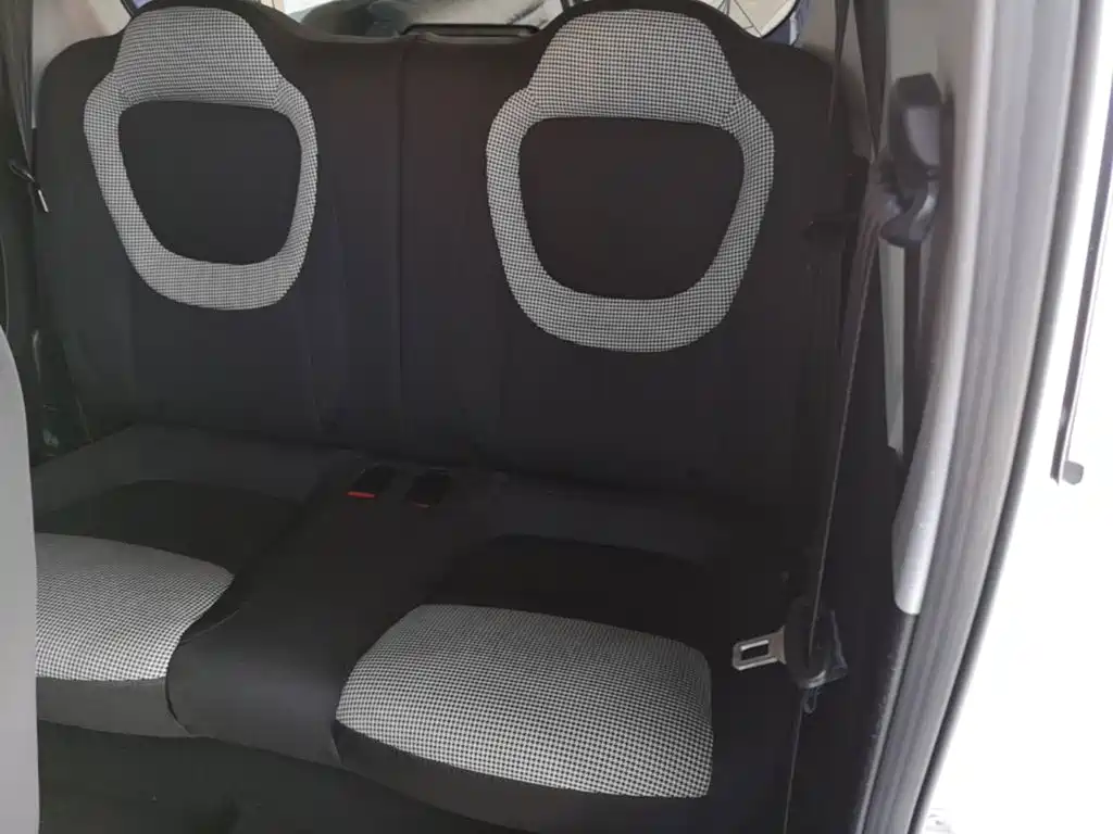Wuling MINIEV — миниатюра 17