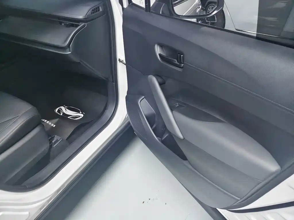 Toyota Frontlander — миниатюра 20