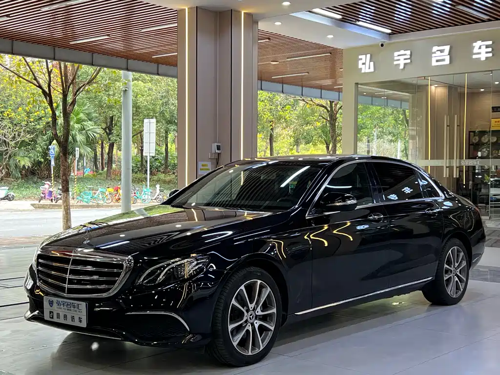 MERCEDES-BENZ E CLASS